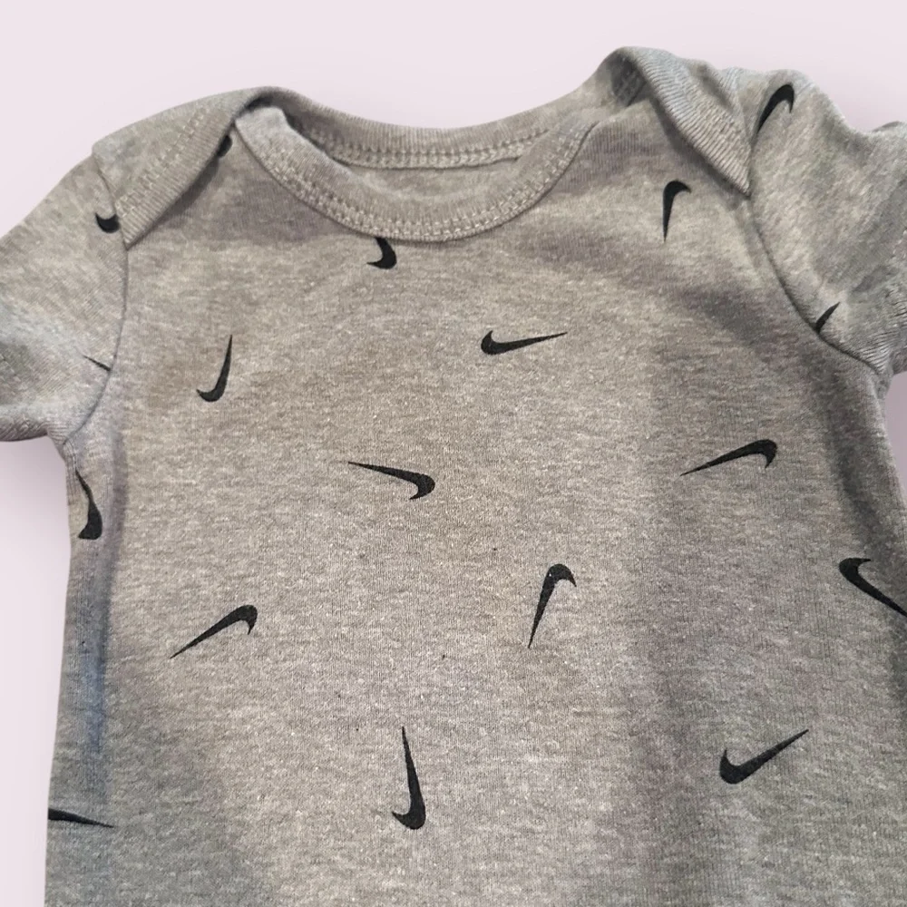 Nike Grey Baby One-Piece Bodysuit Set - 2 Pack Size 6 Months